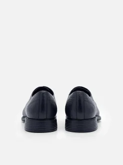 Altitude Lightweight Leather Derby Shoes<PEDRO New