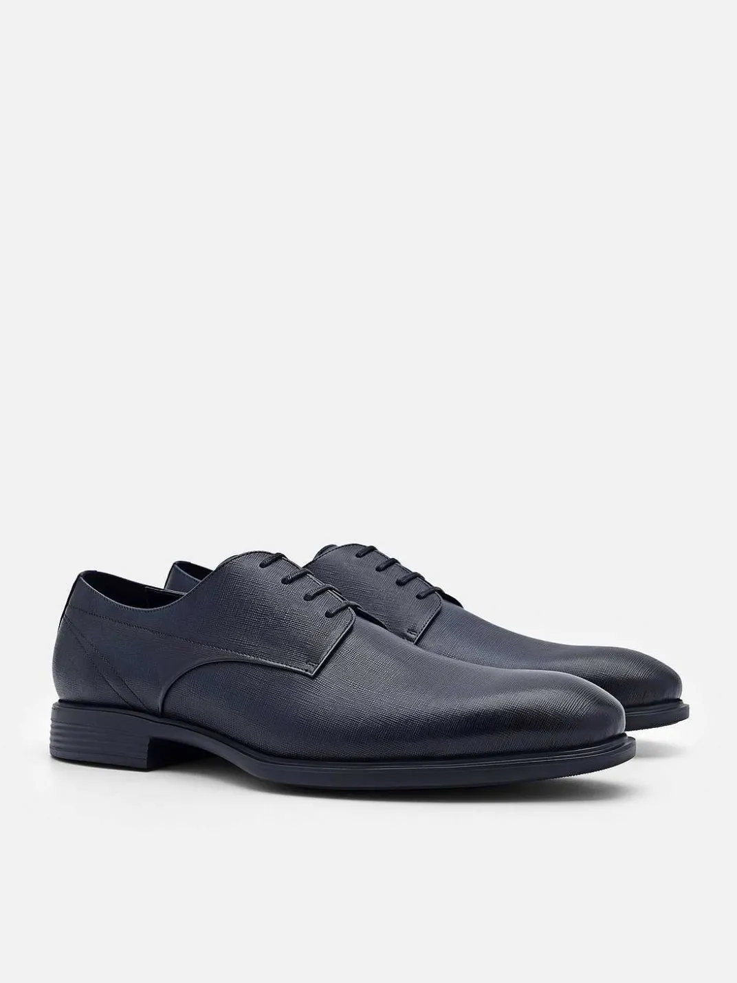 Altitude Lightweight Leather Derby Shoes<PEDRO New