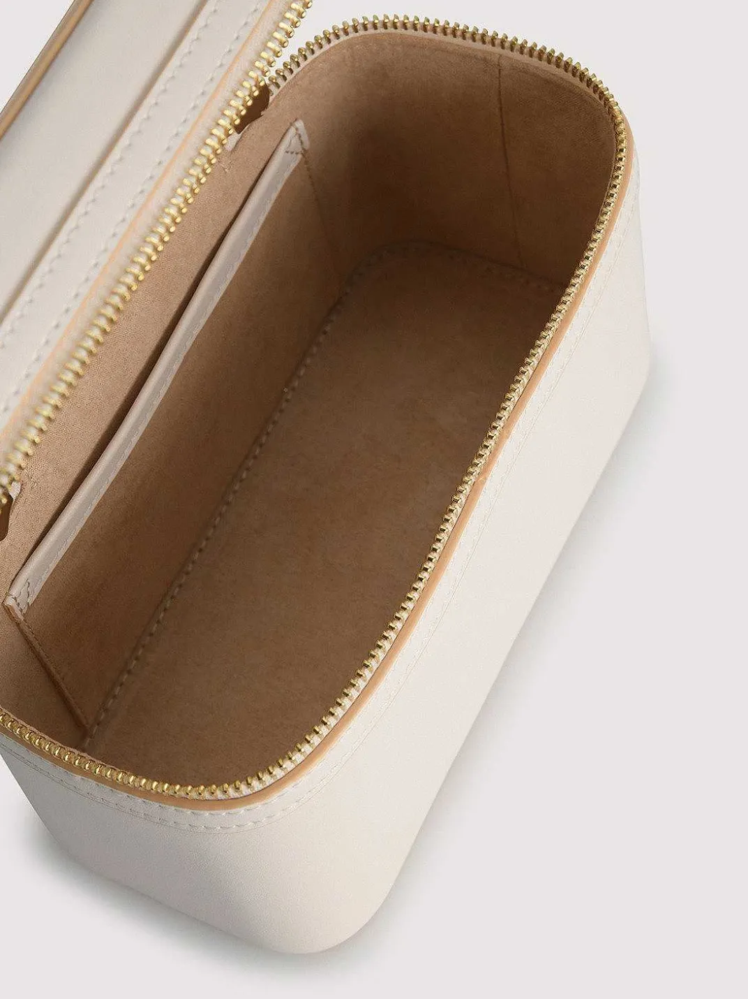 Ari Boxy Shoulder Bag<PEDRO Best
