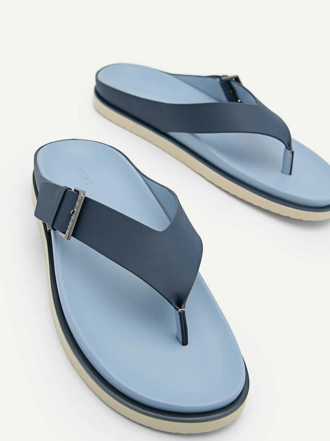 Buckle Thong Sandals<PEDRO Hot