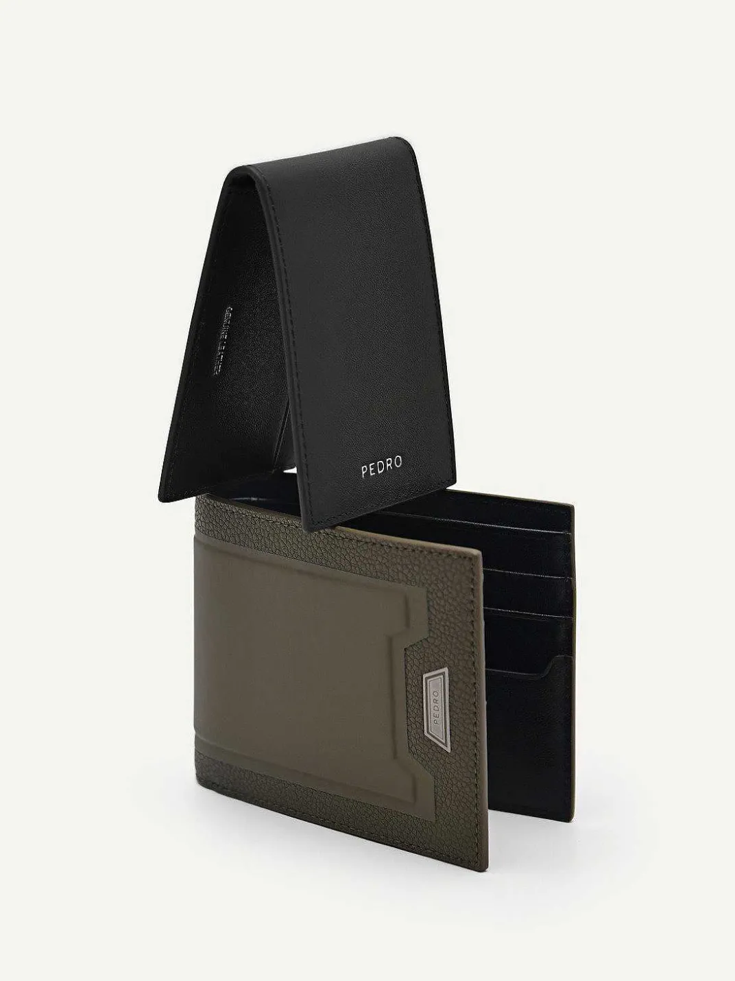 Embossed Leather Bi-Fold Wallet With Insert<PEDRO Online