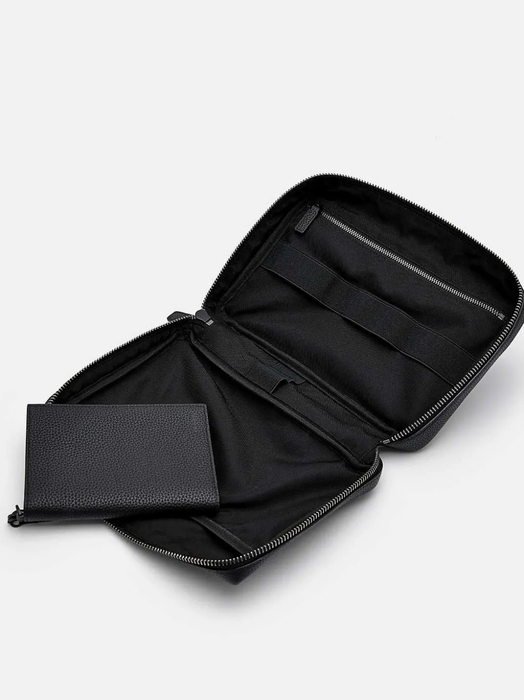 Embossed Leather Pouch<PEDRO Outlet