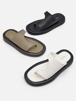 Este Thong Sandals<PEDRO Clearance
