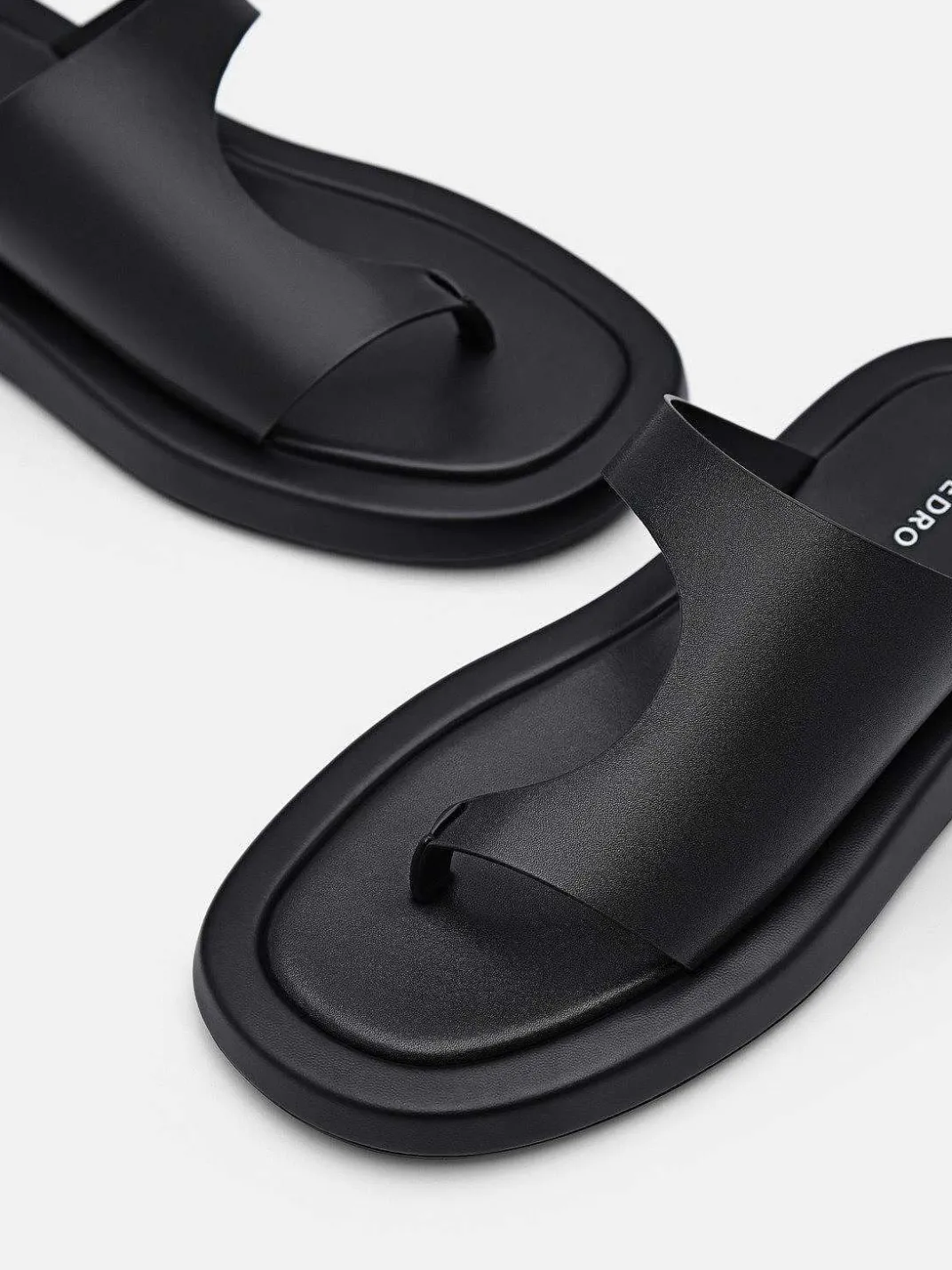 Este Thong Sandals<PEDRO New