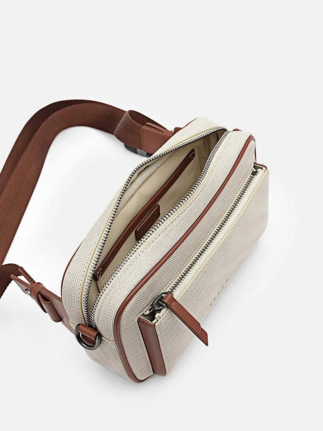 Evans Sling Pouch<PEDRO