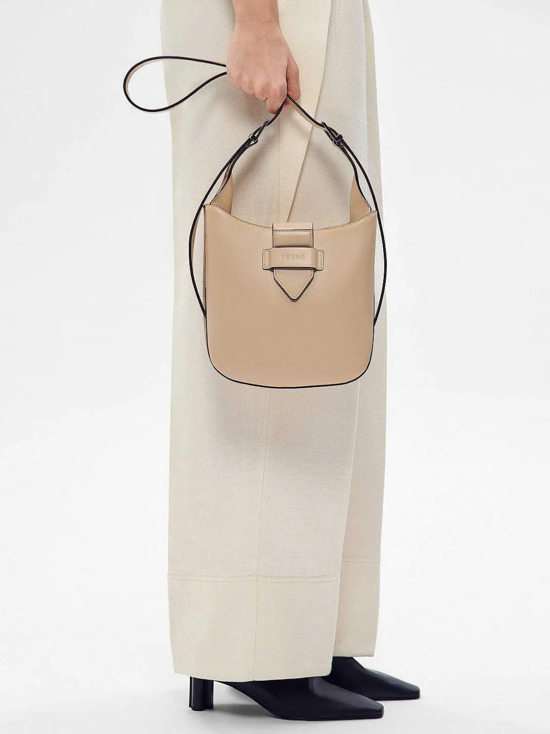 Fadia Shoulder Bag<PEDRO Online