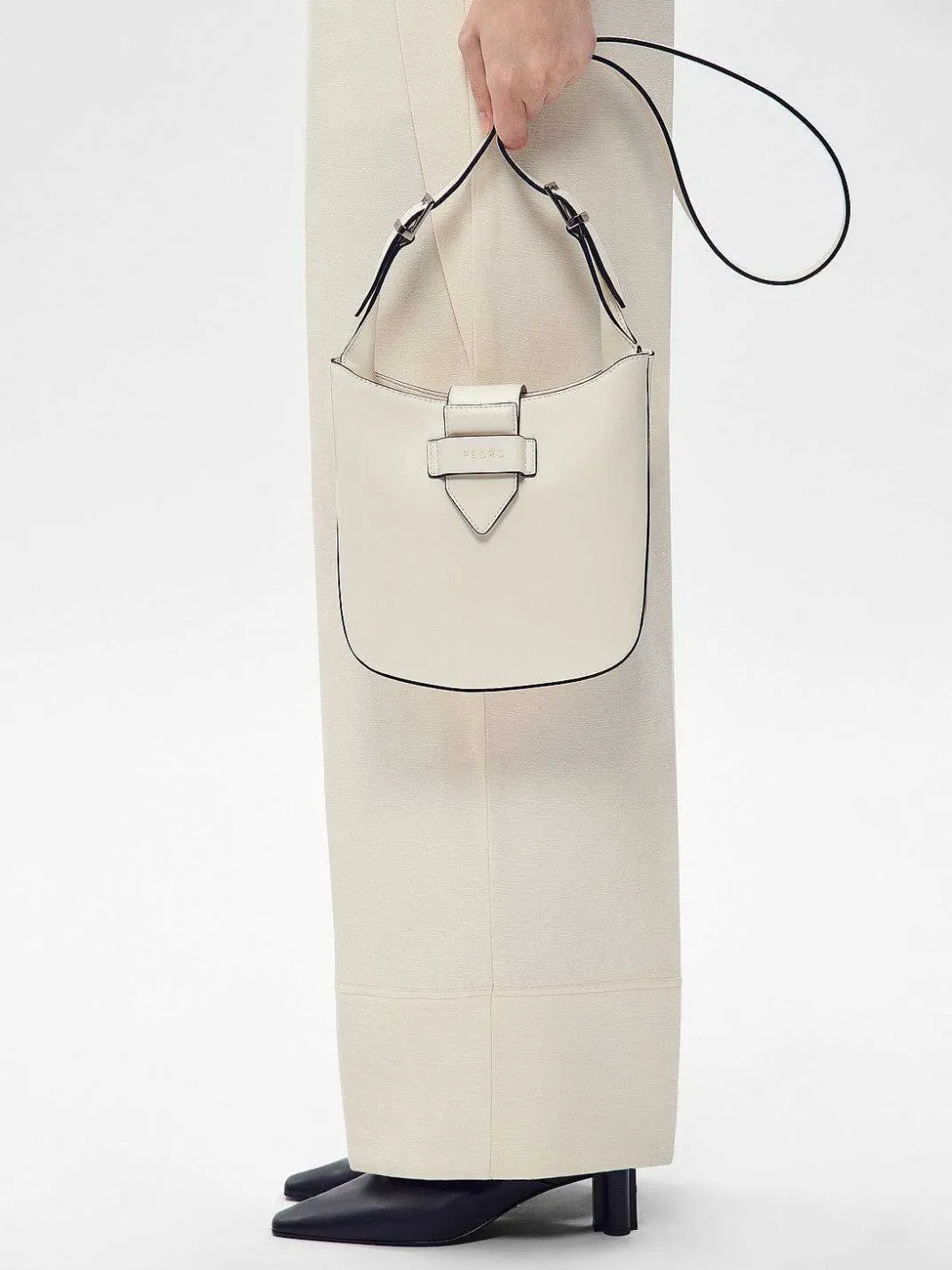 Fadia Shoulder Bag<PEDRO Online