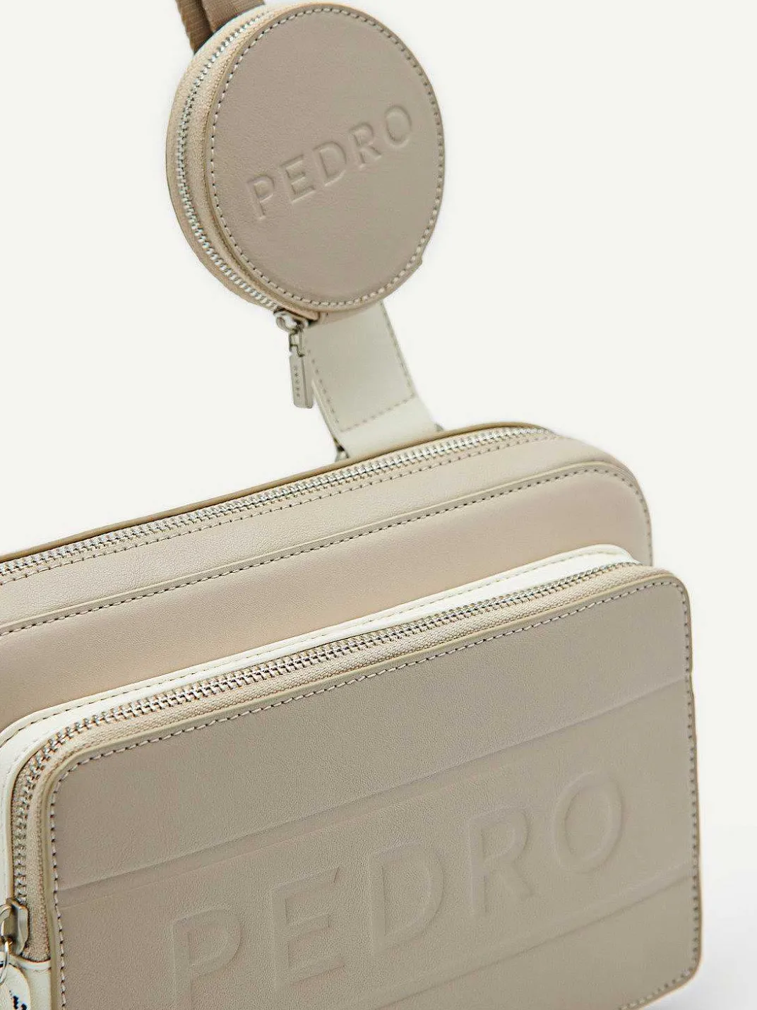 Flynn Casual Sling Bag<PEDRO