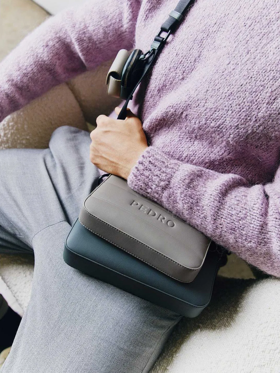 Frank Sling Bag With Earphone Holder<PEDRO Outlet