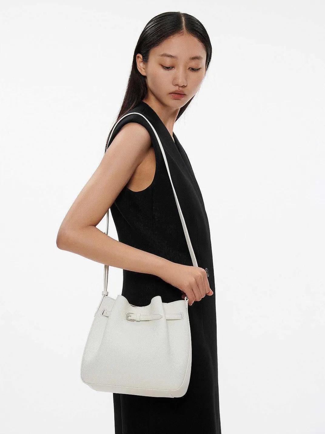Helix Leather Bucket Bag<PEDRO Online