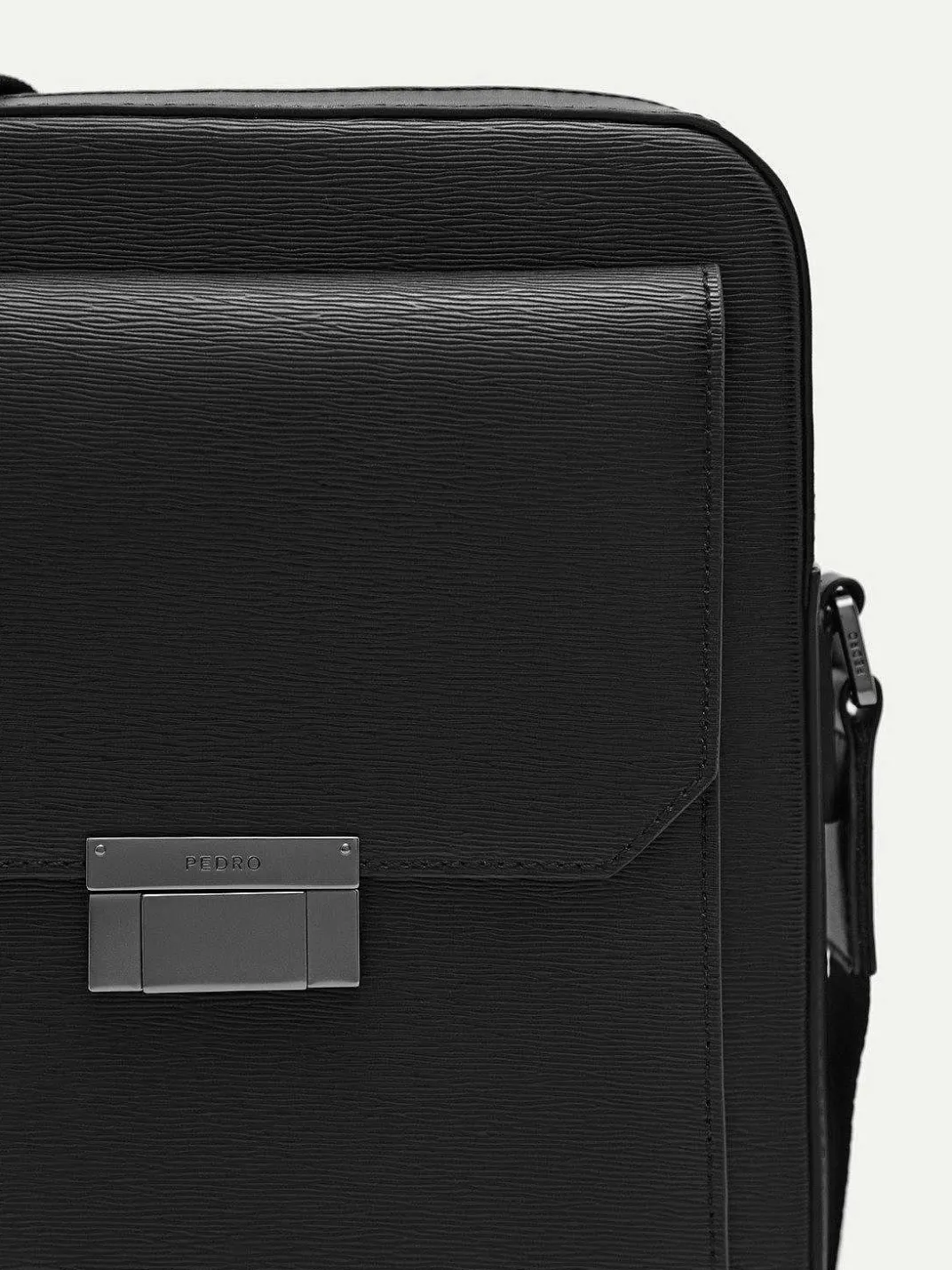 Henry Leather Sling Bag<PEDRO
