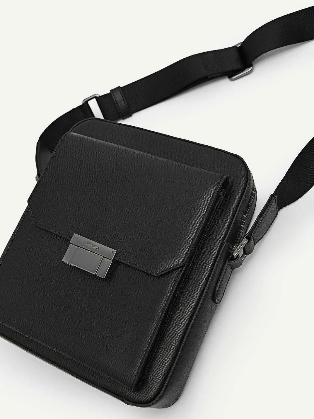 Henry Leather Sling Bag<PEDRO