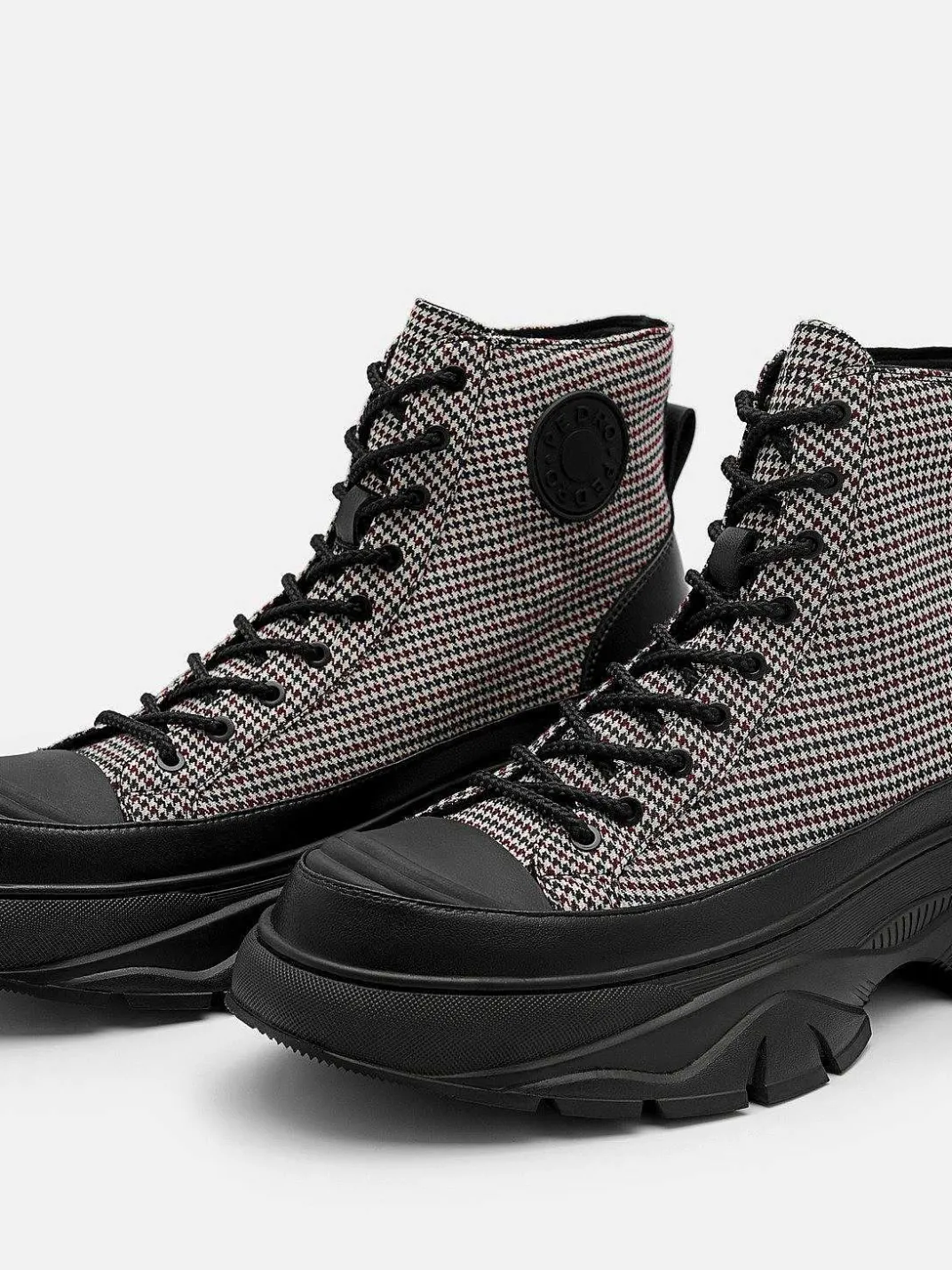 Hybrix Lace-Up Boots<PEDRO New
