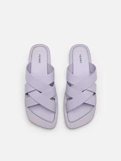 Izzie Flat Sandals<PEDRO New