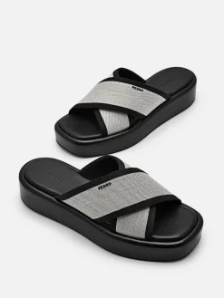 Izzie Wedge Sandals<PEDRO New