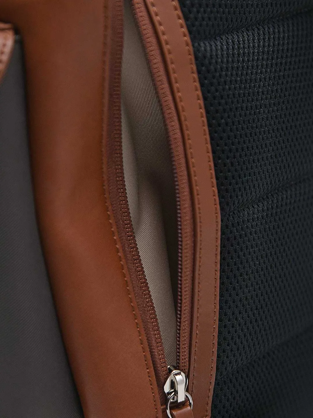 Jones Backpack<PEDRO Hot