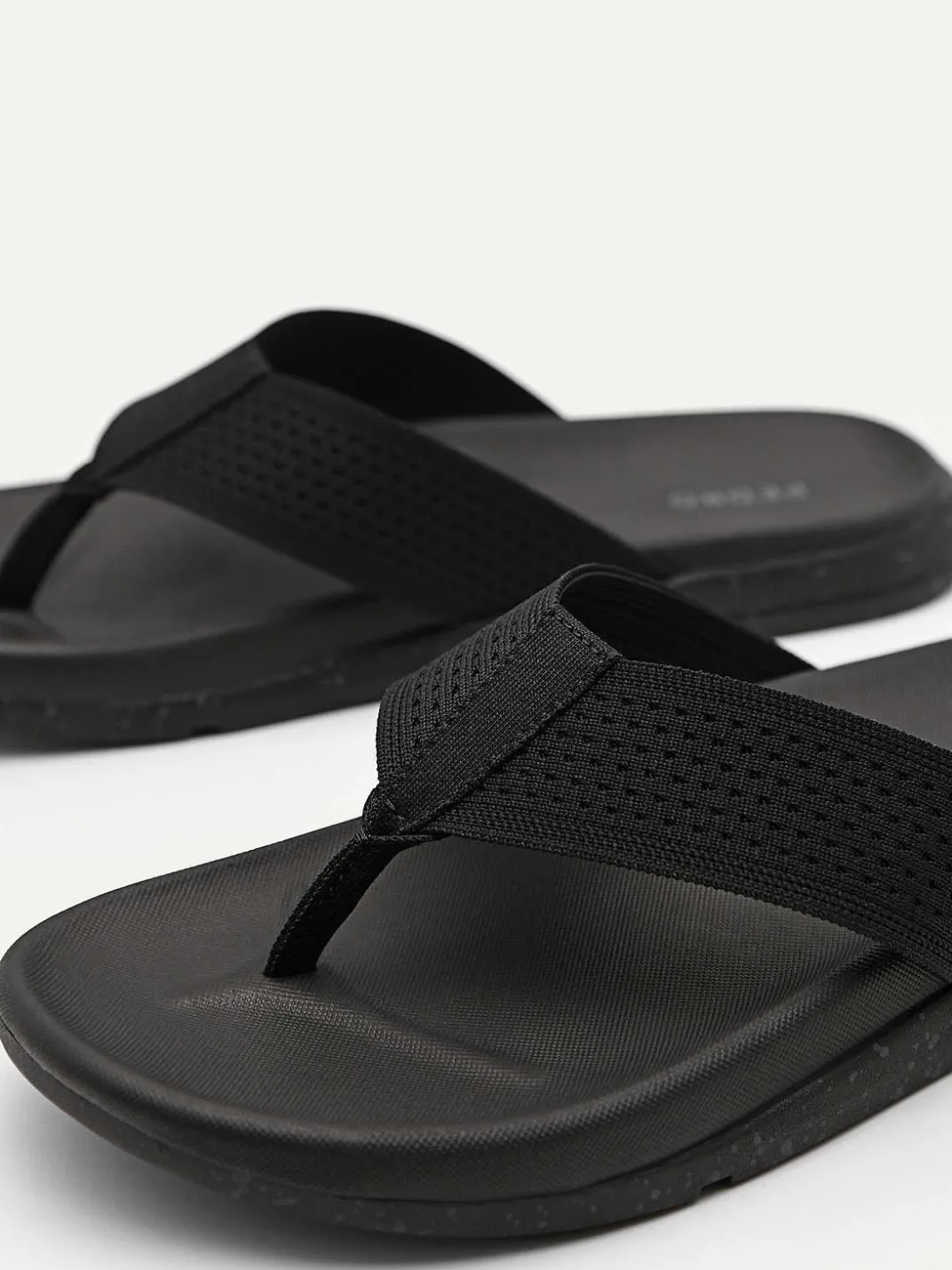 Knitted Lightweight Thong Sandal<PEDRO Online
