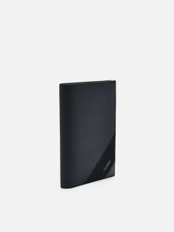 Leather Bi-Fold Passport Holder<PEDRO