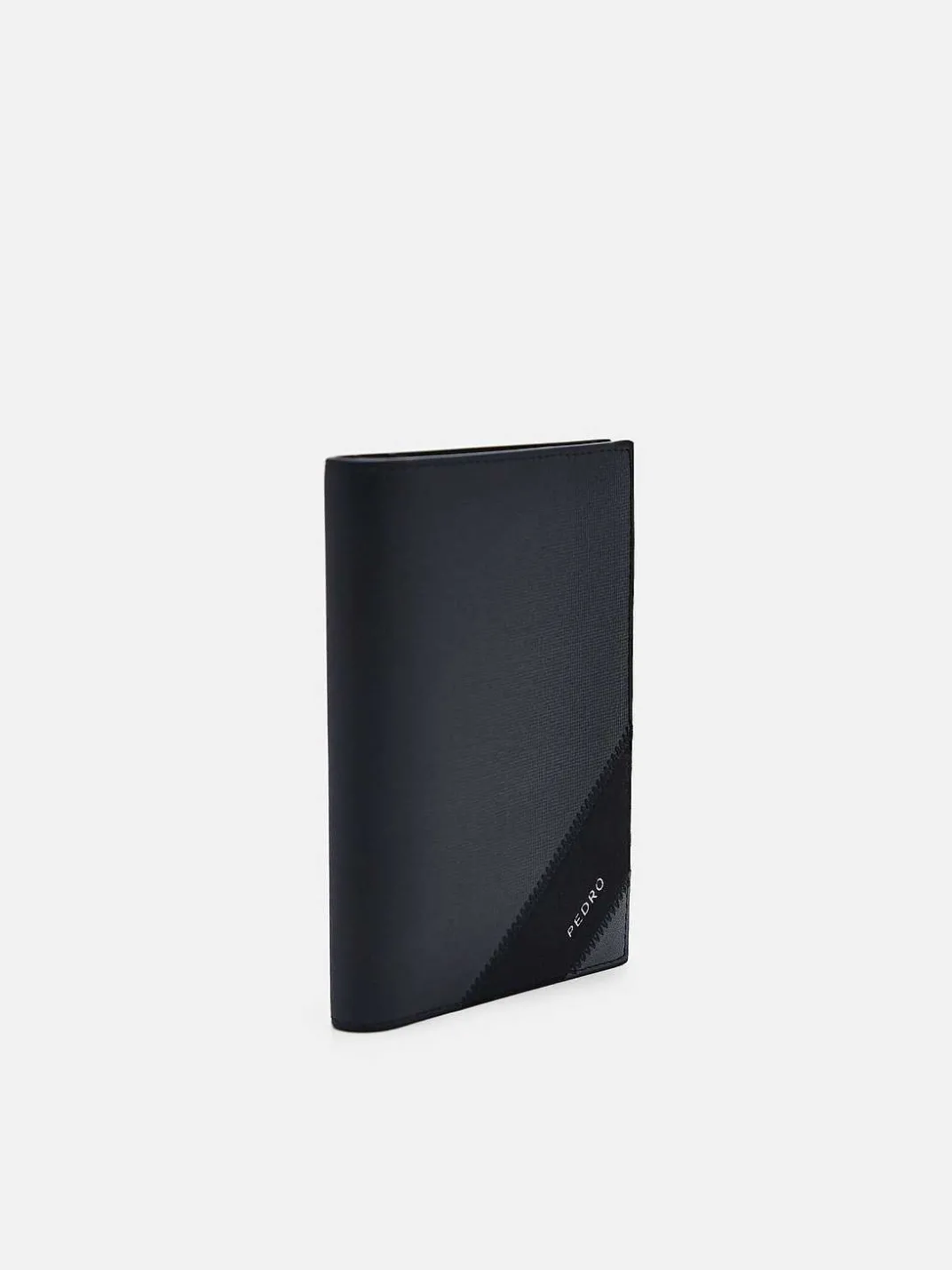 Leather Bi-Fold Passport Holder<PEDRO
