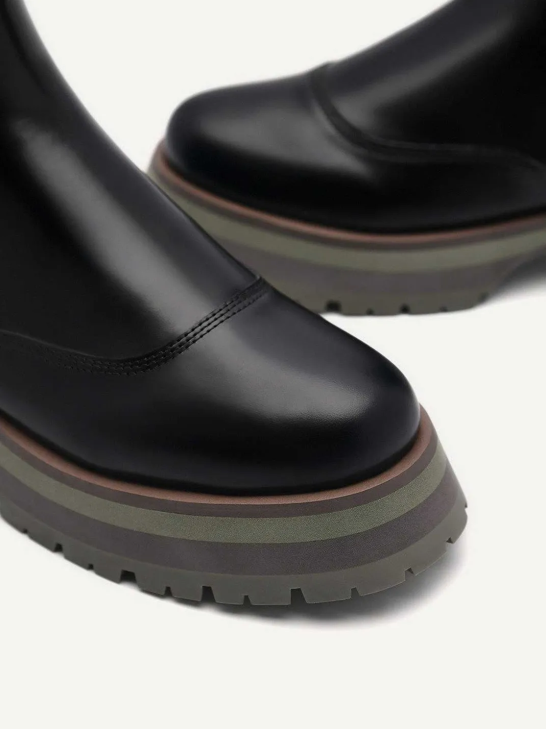 Leather Buckled Chelsea Boots<PEDRO
