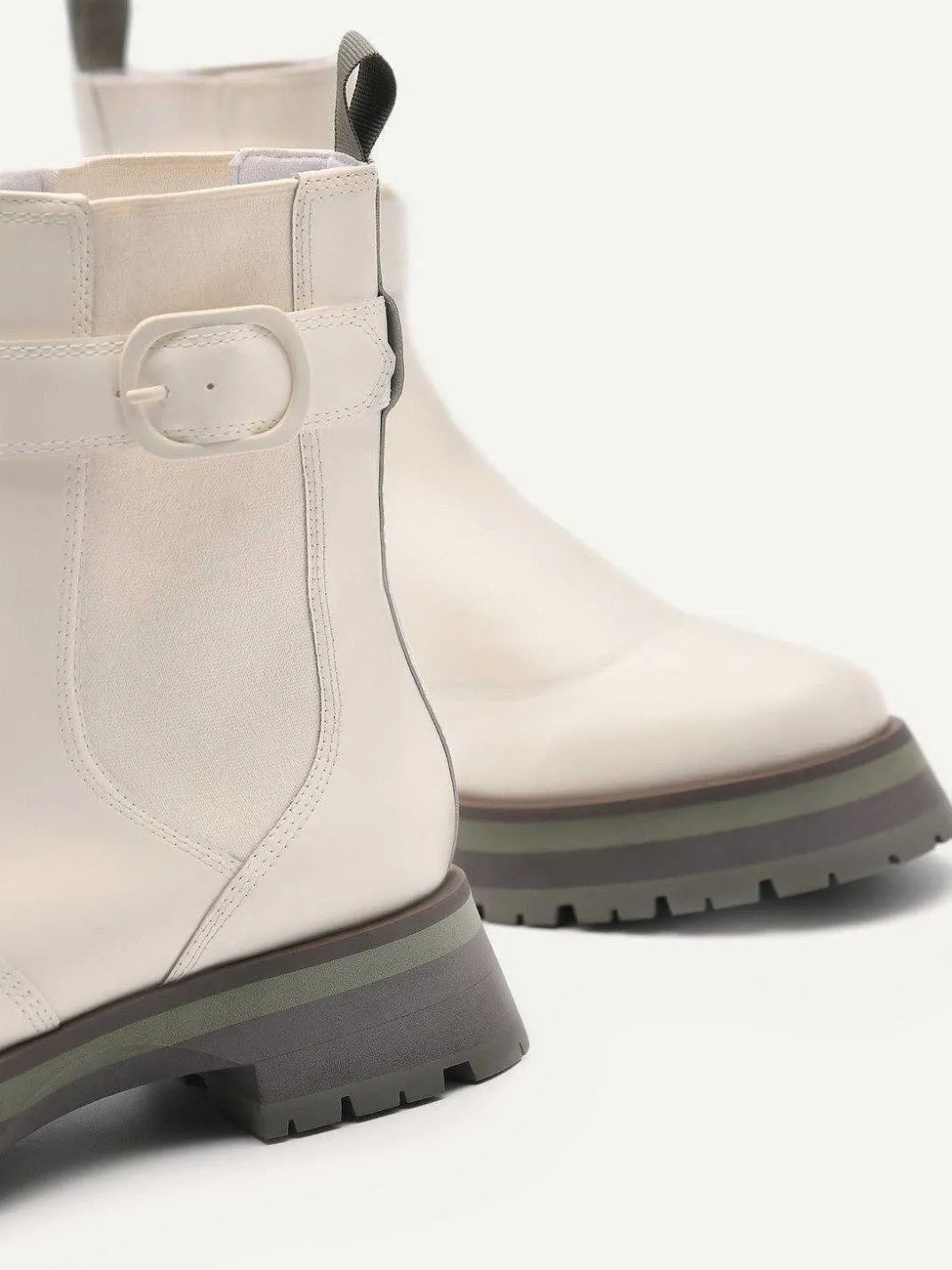 Leather Buckled Chelsea Boots<PEDRO