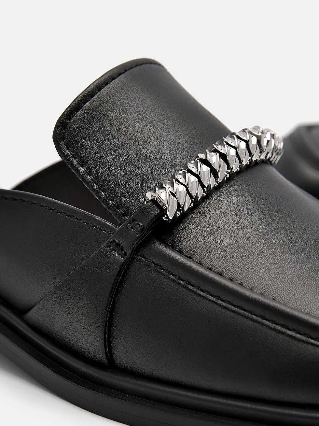 Mia Chain Mules<PEDRO Online