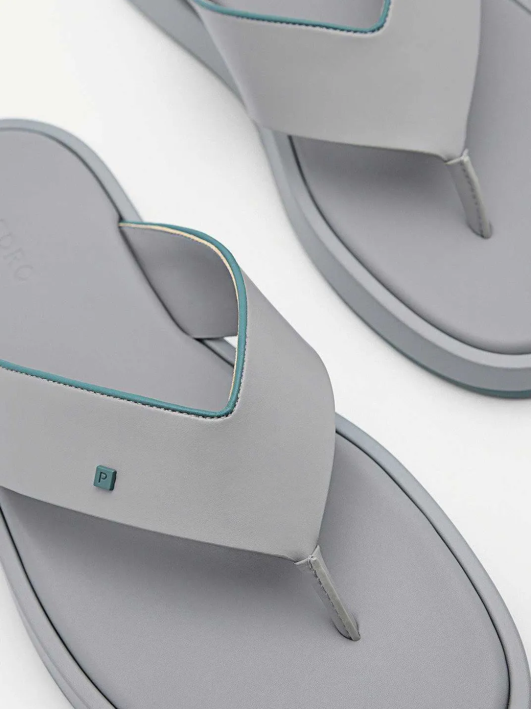 Microfiber Thong Sandals<PEDRO Best