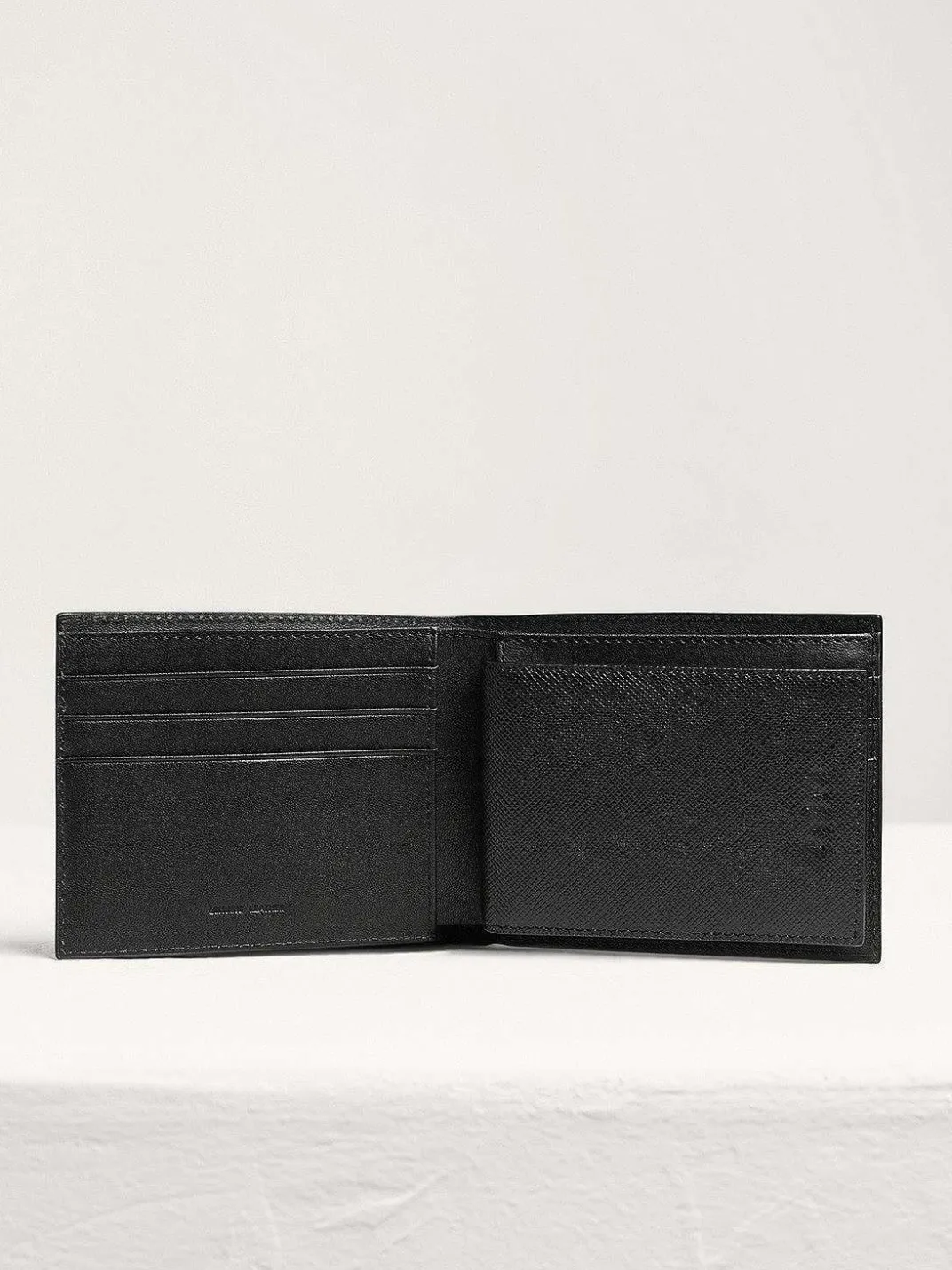 Oliver Leather Bi-Fold Wallet With Insert<PEDRO Hot