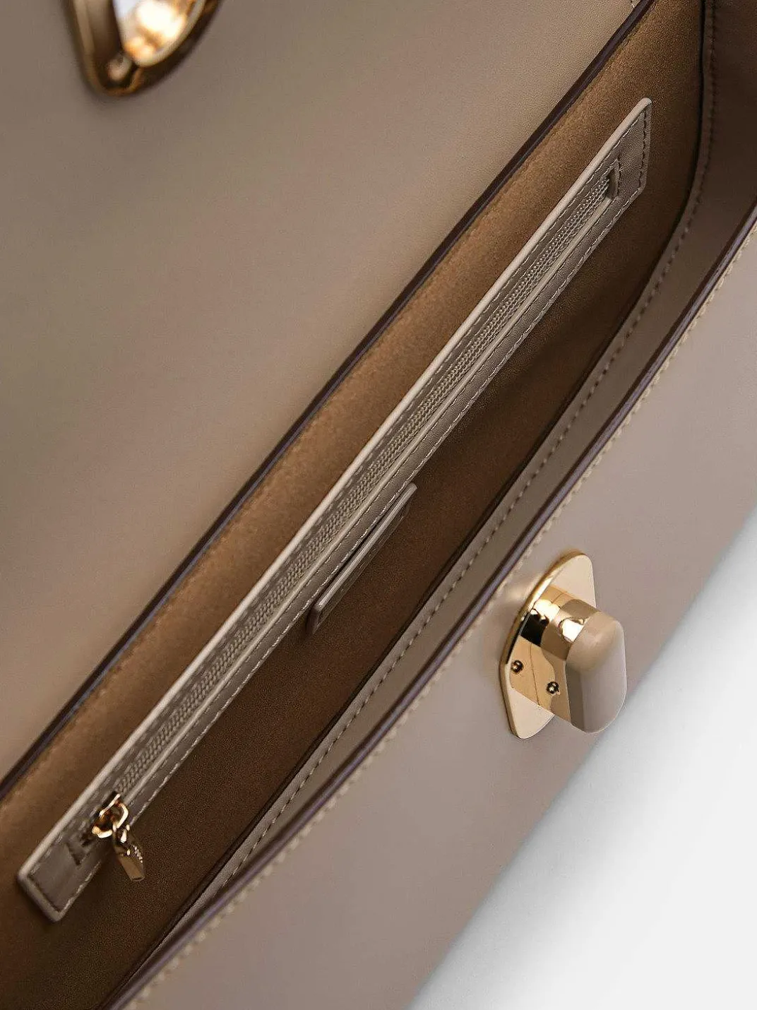 Studio Rift Leather Shoulder Bag<PEDRO