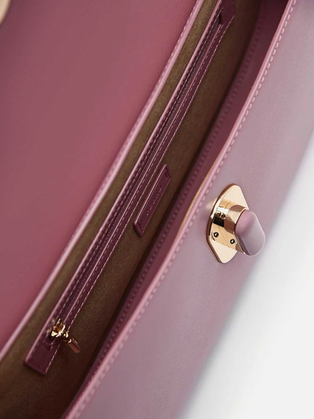 Studio Rift Leather Shoulder Bag<PEDRO Best