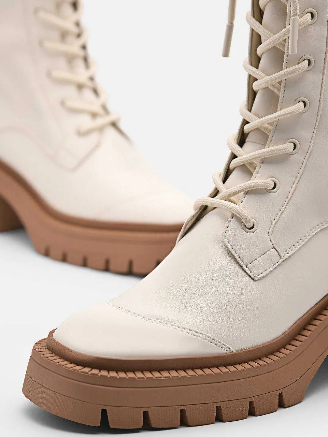 Poppy Ankle Boots<PEDRO Outlet