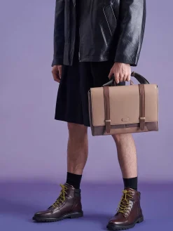 Rainier Messenger Bag<PEDRO