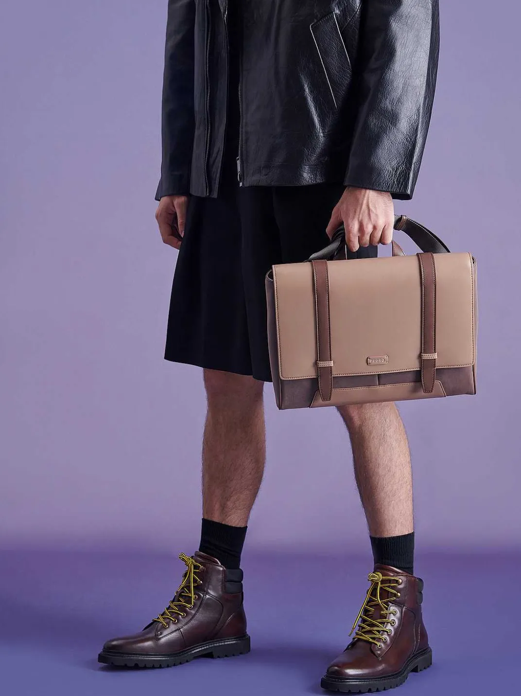 Rainier Messenger Bag<PEDRO