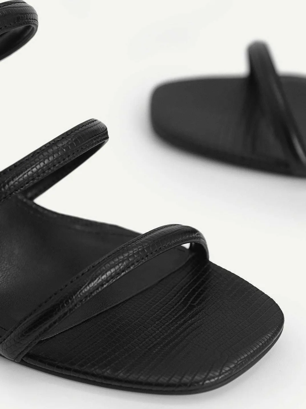 Strappy Heel Lizard-Effect Sandals<PEDRO New