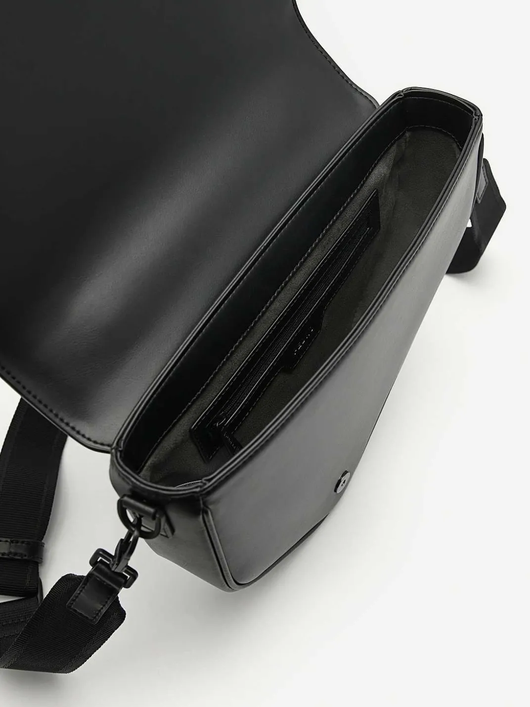 Taper Sling Bag<PEDRO