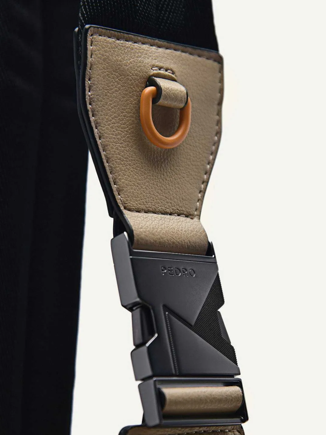 Taper Sling Pouch<PEDRO