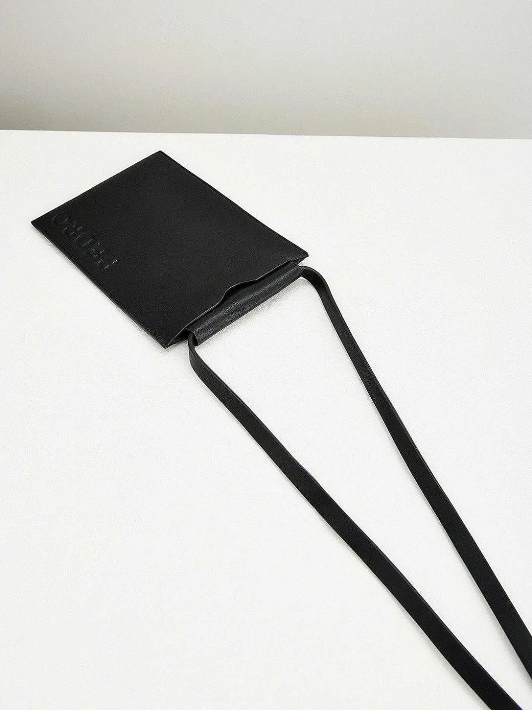 Trip Phone Pouch With Lanyard<PEDRO New