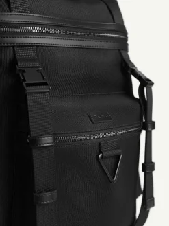 Utilitarian Backpack<PEDRO