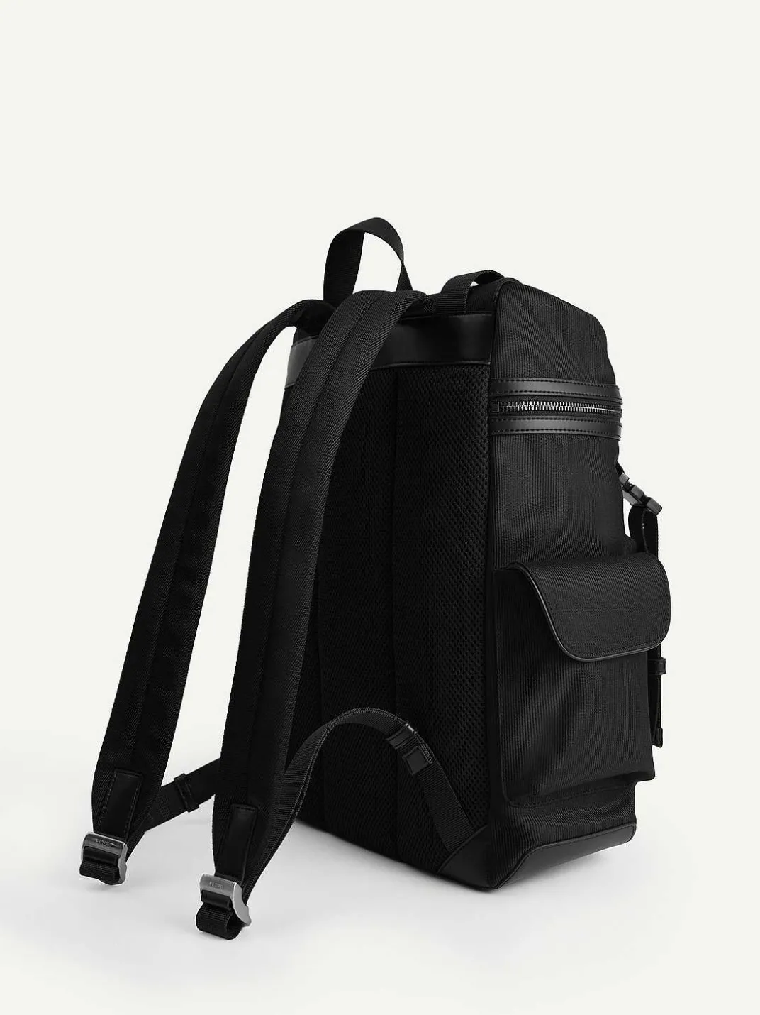Utilitarian Backpack<PEDRO