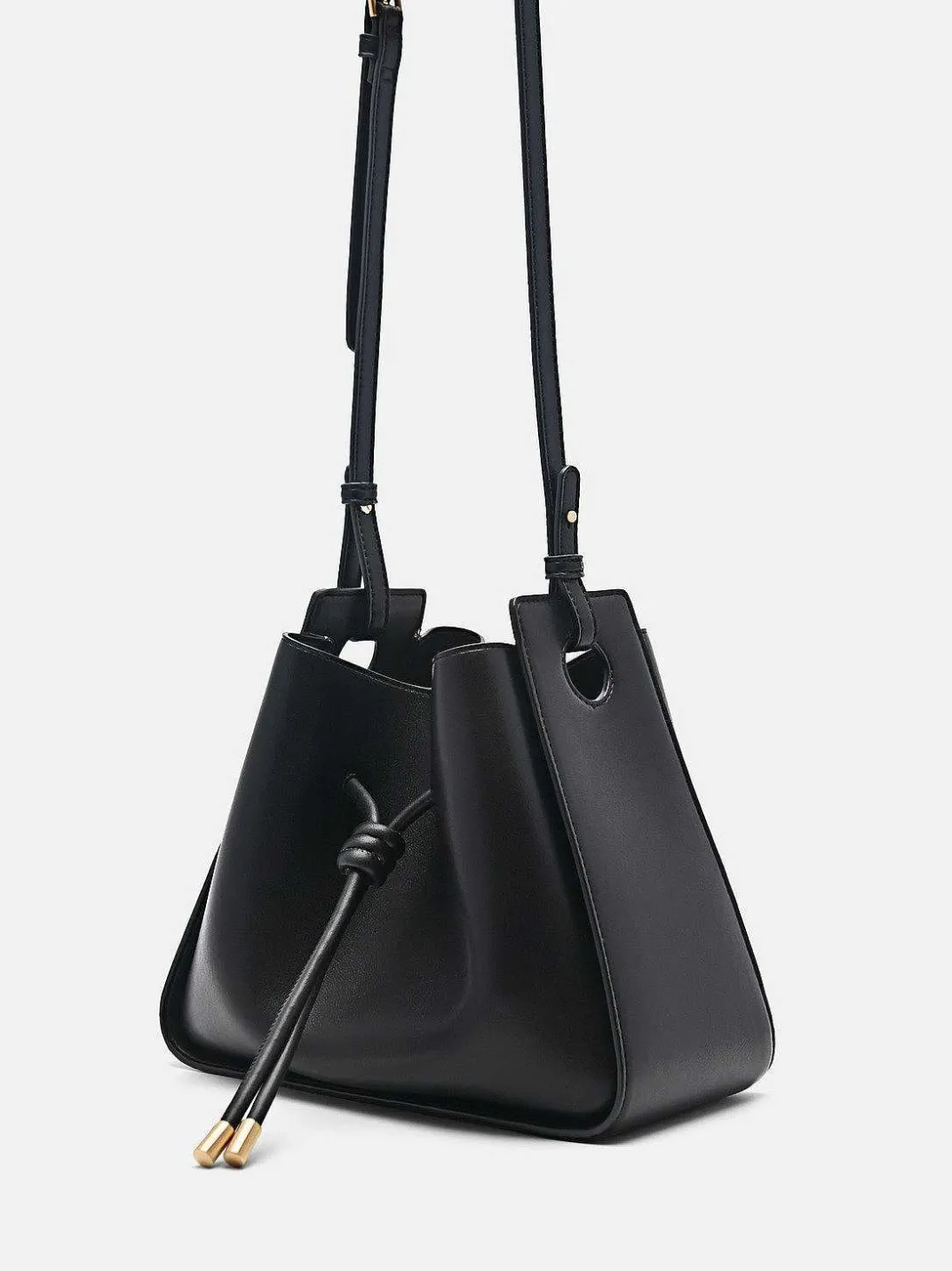 Yasmin Bucket Bag<PEDRO New